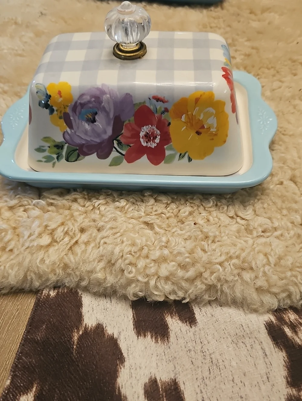 The Pioneer Woman Light Blue Floral Ceramic Butter Dish with Clear Glass Knob